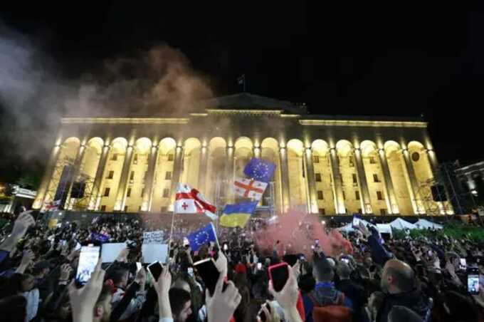 В Грузии не прекращаются ночные протесты