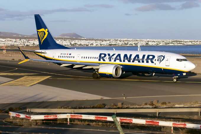 Авиакомпания Ryanair пригрозила отказаться от закупок самолетов Boeing, если будут введены тарифы, предложенные администрацией Трампа
