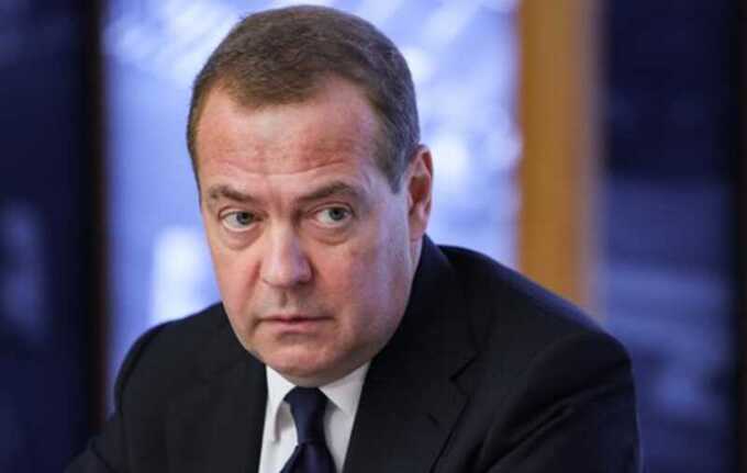 Медведев заявил, что количество добровольцев в армии меньше, чем ранее сообщал Путин
