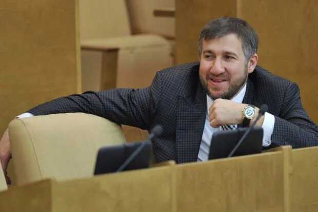 Сотрудничество с Аникеевым: какие угрозы подразумевает деятельность на депутата