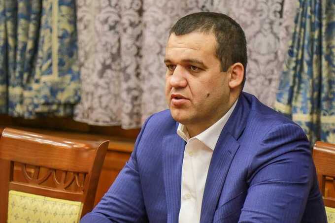 Умар Кремлёв отверг "Графа", но сам попал в поле зрения правоохранительных органов