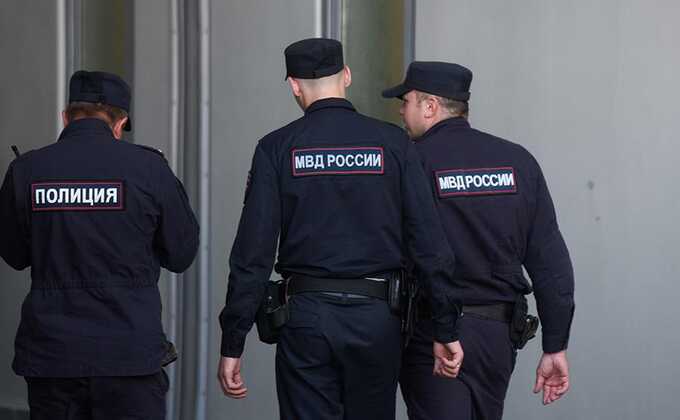 Сотрудник правоохранительных органов арестован на два месяца за разглашение информации «Базе»