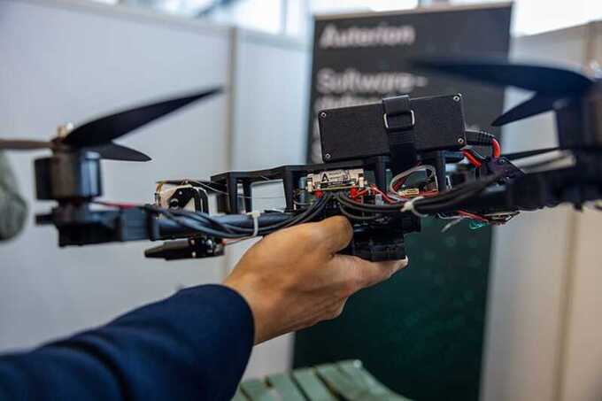 Американская фирма поставит Украине 33 тысячи наборов ИИ для беспилотников