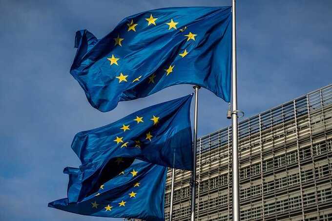 Еврокомиссия разрабатывает восемнадцатый пакет санкций в отношении России