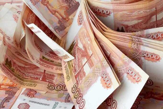 Дефицит бюджета России за семь месяцев превысил запланированный на весь год