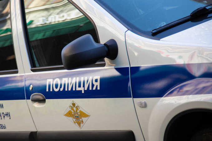 В столице мигранты атаковали юношу с ножом, вступившегося за девушку